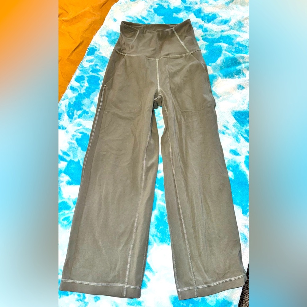 Lululemon high waisted gaucho